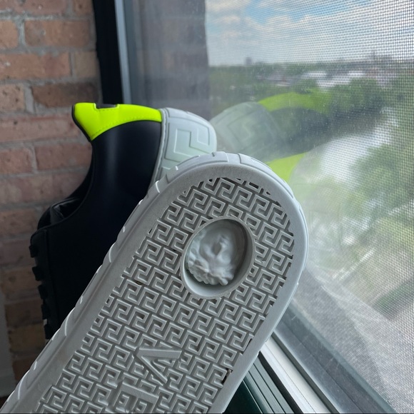 VERSACE GRECA LEATHER SNEAKER (US 10) - Picture 11 of 14